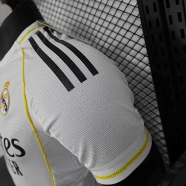 25-26 Real Madrid Home White Kit Player Version Soccer AAAAJersey