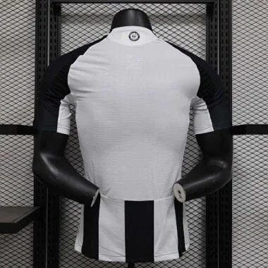 24-25 Newcastle United thuisshirt, spelersversie