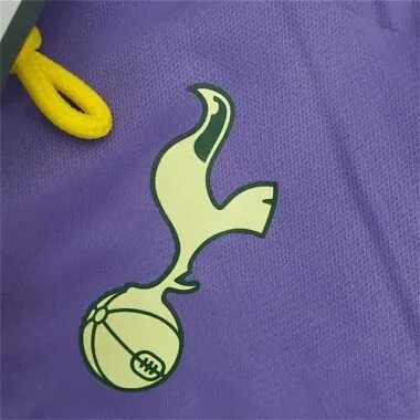 21-22 Tottenham Hotspur purple-black windbreaker