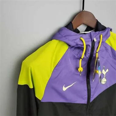 21-22 Tottenham Hotspur purple-black windbreaker