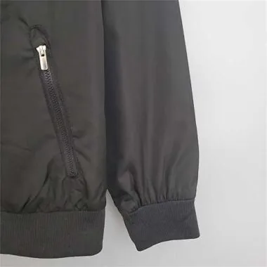 21-22 Tottenham Hotspur purple-black windbreaker