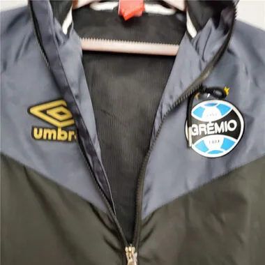 20-21 Gremio black windbreaker