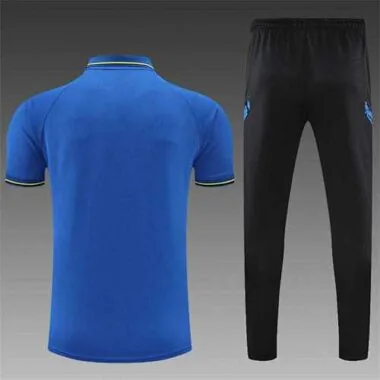 Polo azul elegante del Barcelona