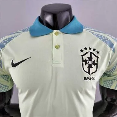 POLO verde claro de Brasil 2022