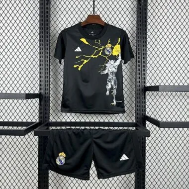 25-26 Real Madrid Black Pre-Match Kids Kit Soccer T-Shirt AAAAJersey Supply Yupoo