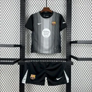25-26 Barcelona Black Goalkeeper Kids Kit Soccer T-Shirt AAAAJersey Supply Yupoo