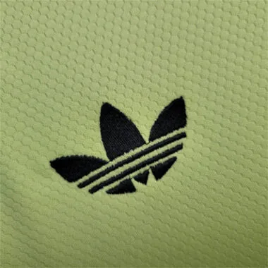24-25 Real Madrid Green GoalKeeper Kit Football AAAAJersey