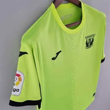 22-23 Leganés third away
