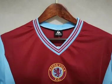 81-82 Alaves home