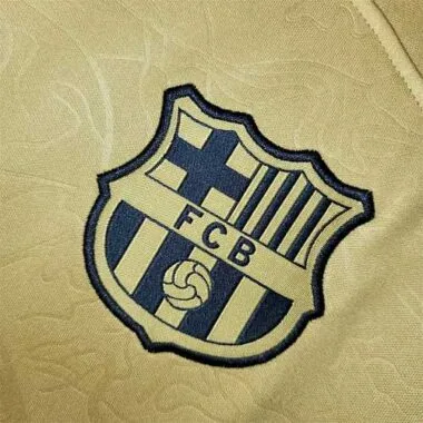 22-23 Barcelona away | 4