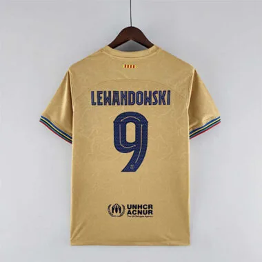 22-23 Barcelona away | 4
