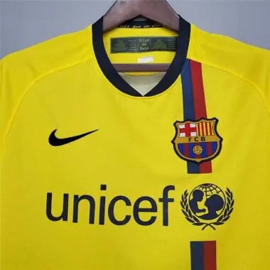 08-09 Barcelona away