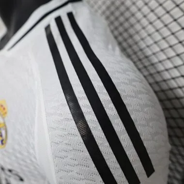 24-25 Real Madrid Home Kit Player Version Shirt With All Kind of Badges Soccer