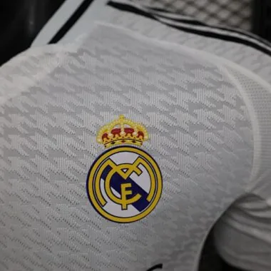 24-25 Real Madrid Home Kit Player Version Shirt With All Kind of Badges Soccer