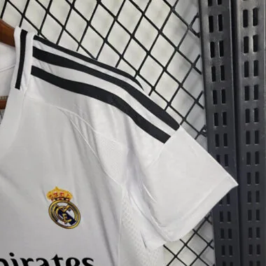 Camisa feminina do Real Madrid para jogos em casa, n.º 24-25