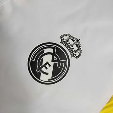23-24 Real Madrid White Windbreaker New Jackets Soccer Jerseys