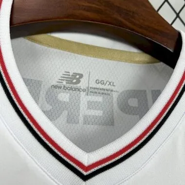Equipa de futebol do São Paulo, 25-26, equipamento de casa