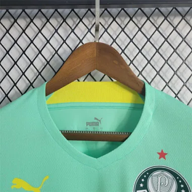 22-23 Palmeiras third away