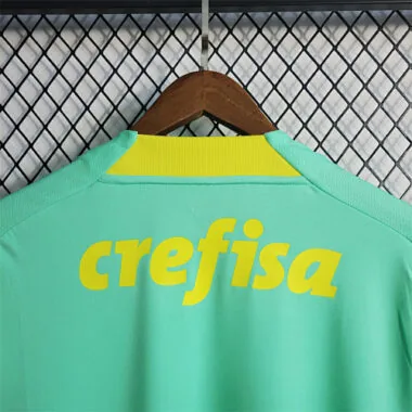 22-23 Palmeiras third away