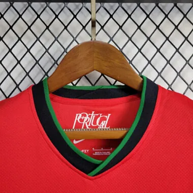 Camisola da Seleção Feminina de Futebol de Portugal 2024 (Jogo em Casa)