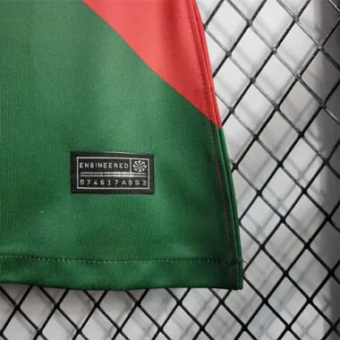 2022 Portugal weoman home