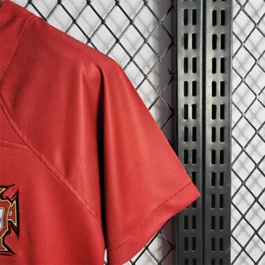 2022 Portugal weoman home