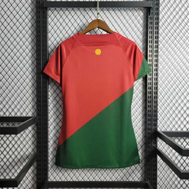 2022 Portugal weoman home
