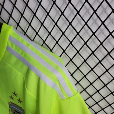 Portero de Argentina de 2022, de color verde