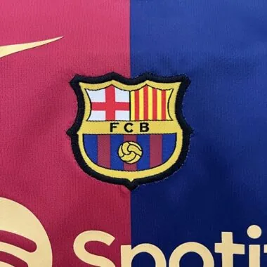 24-25 Barcelona - Equipamento de bebé para jogar em casa - O melhor