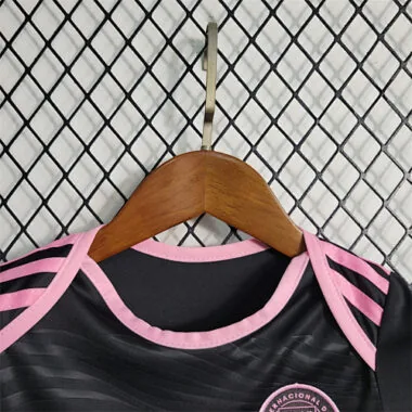 Camisa de futebol do Inter Miami para bebé, tamanhos 9-12, para jogos em casa, 23-24