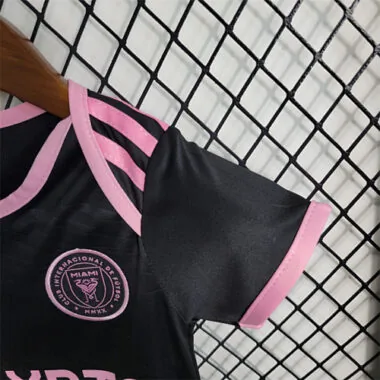Camisa de futebol do Inter Miami para bebé, tamanhos 9-12, para jogos em casa, 23-24