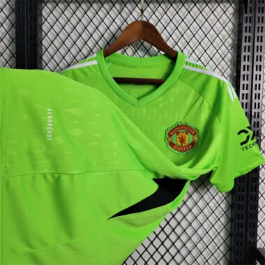 23-24 Manchester United goalkeeper green size S-XXL Soccer Jersey