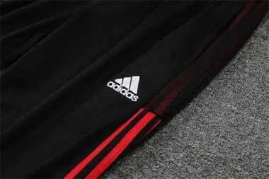 Manchester United Polo red crew neck