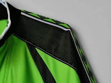 Maglia da portiere verde del Manchester United stagione 98-99 a maniche lunghe