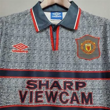 94-96 Manchester United away | 4