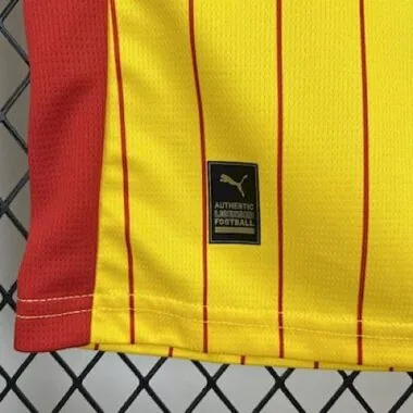 25-26 RC Lens: Equipaciones infantiles para casa, ropa juvenil, alegría