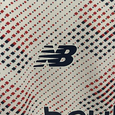 Camiseta de visitante del Lille 24-25. Equipaciones de fútbol.