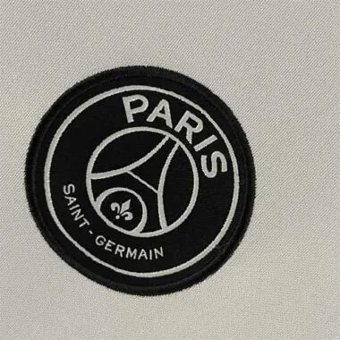 22-23 PSG away1684405160000
