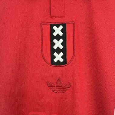 25–26 Ajax-Trikot in Rot, Sonderedition Fußball