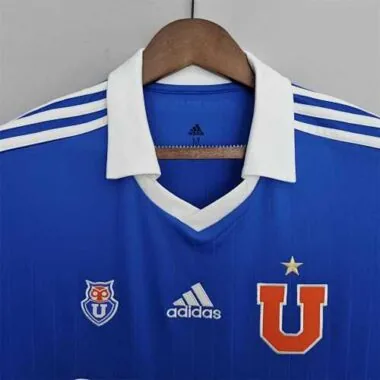 22-23 University of Chile home