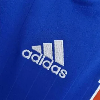 22-23 University of Chile home