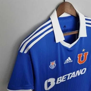 22-23 University of Chile home