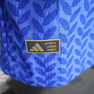 Maglia della Nazionale italiana per i Mondiali 2026 - Divisa da casa a maniche lunghe - Versione giocatore - Maglietta da calcio