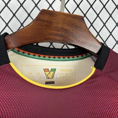 Maglietta da calcio Venezia 25-26, divisa pre-partita