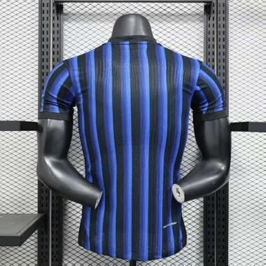 Equipamento de casa do Inter de Milão 2025-2026, versão de jogador, futebol