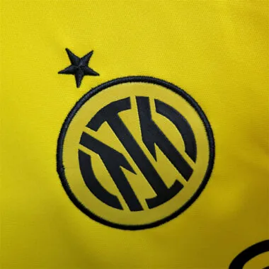 22-23 Inter Milan third away