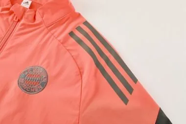 25-26 Bayern windbreaker Soccer T-Shirt