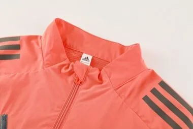 25-26 Bayern windbreaker Soccer T-Shirt