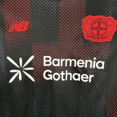 Equipamento de futebol do Bayer 04 Leverkusen para jogos em casa, 25-26