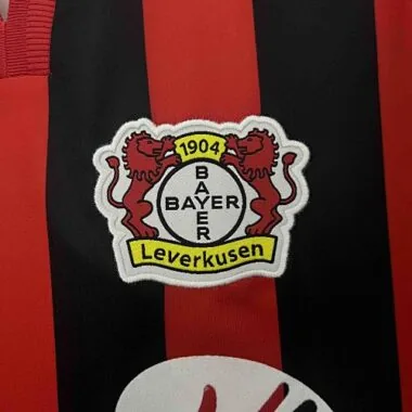 01-02 Bayern München 04 Leverkusen Thuis tenue Retro voetbal